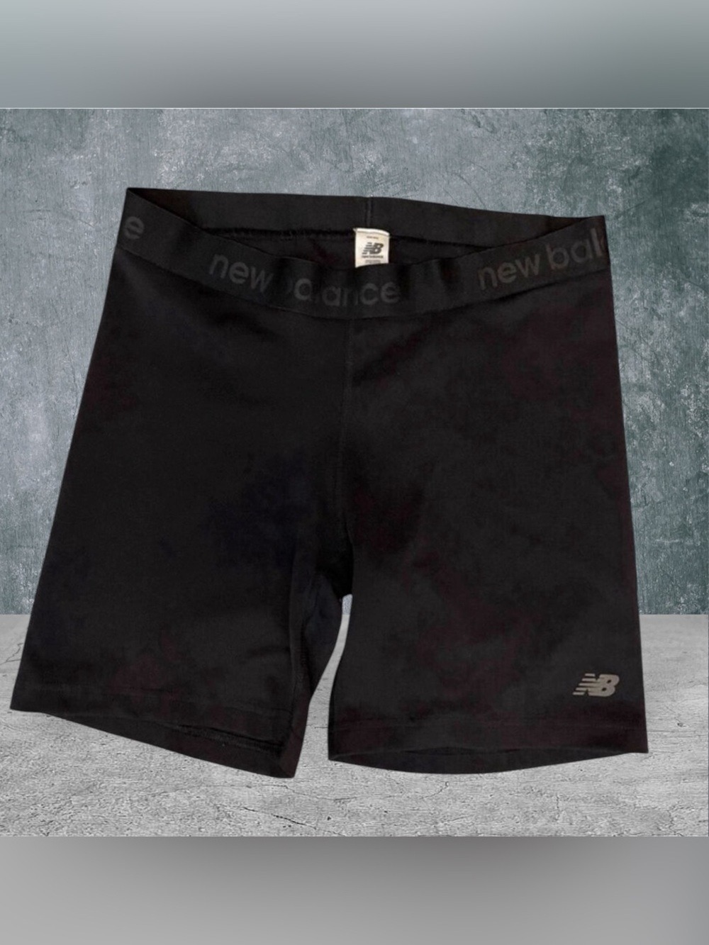 New Balance Women's Black Shorts Size Medium
